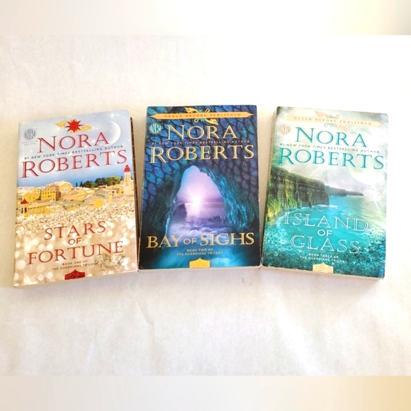 NORA ROBERTS ALL 3 BOOKS OF THE GUARDIANS TRILOGY - Picture 1 of 2